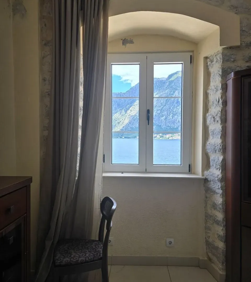 Prodaja, jednosoban stan, 54m², Prčanj, Kotor