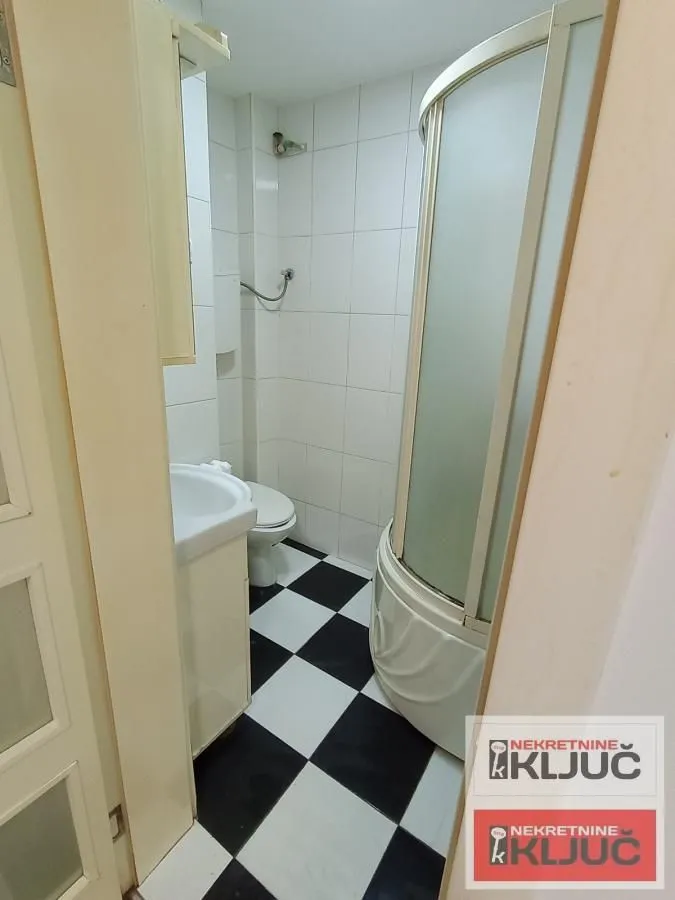 Prodaja, jednosoban stan, 36m², Centar, Novi Sad