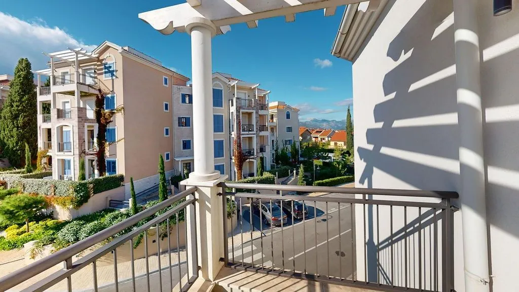 Prodaja, dvosoban stan, 55m², Tivat, Crna Gora