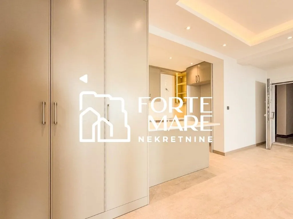 Prodaja, trosoban stan, 93m², Komoševina, Budva