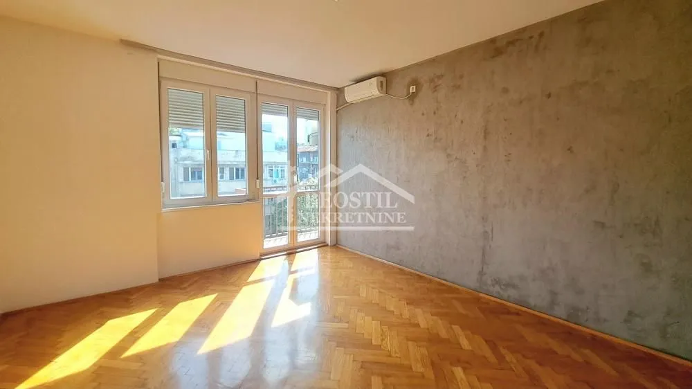Prodaja, dvosoban stan, 61m², Stari Grad, Beograd