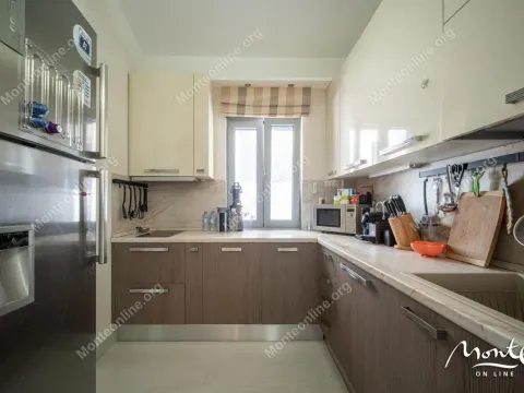 Sale, house, 484m², Stoliv, Kotor - image 26