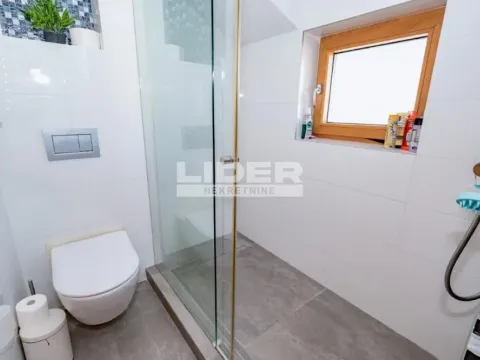 Prodaja, kuća, 279m², Čukarica, Beograd - image 11