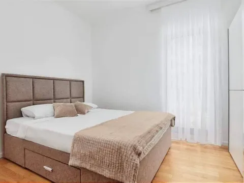 Prodaja, dvosoban stan, 74m², Dobrota, Kotor - image 7