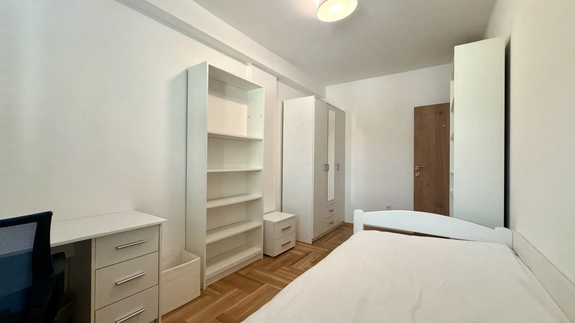 Rent, three bedroom apartment, 86m², Kalimanj, Tivat