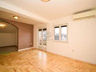 Izdavanje, dvosoban stan, 120m², Stari Aerodrom, Podgorica - image 2