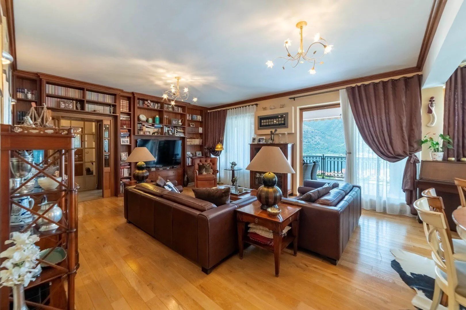 Sale, house, 507m², Dobrota, Kotor