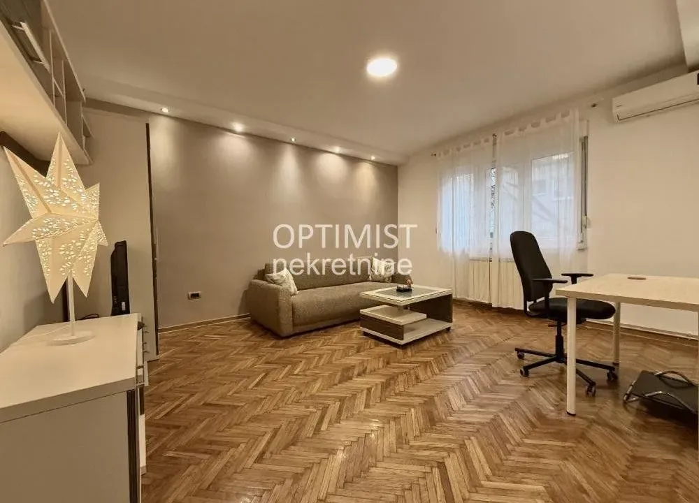 Izdavanje, dvosoban stan, 60m², Botanička Bašta, Palilula Sve Podlokacije