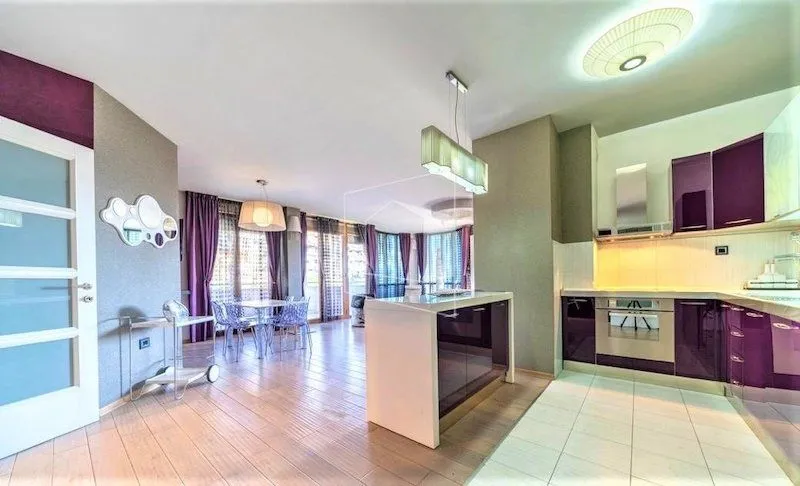 Prodaja, stan, 140m², Preko Morače, Podgorica