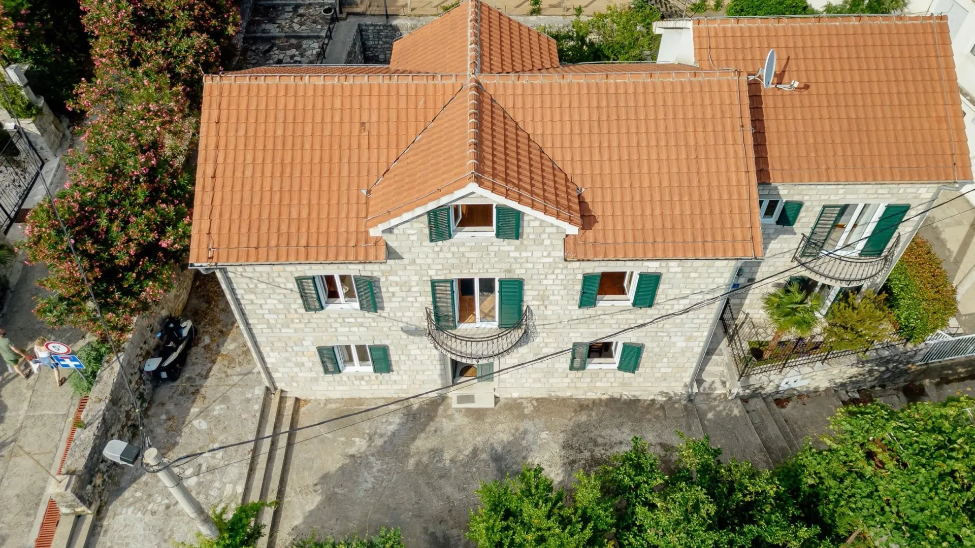 Prodaja, kuća, 291m², Lepetani, Tivat