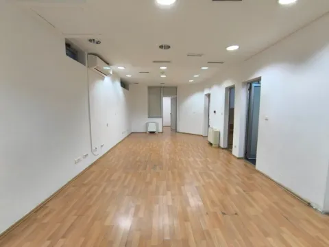 Izdavanje, poslovni prostor, 147m2, Preko Morače, Podgorica Izdavanje, poslovni prostor, 147m2, Preko Morače, Podgorica