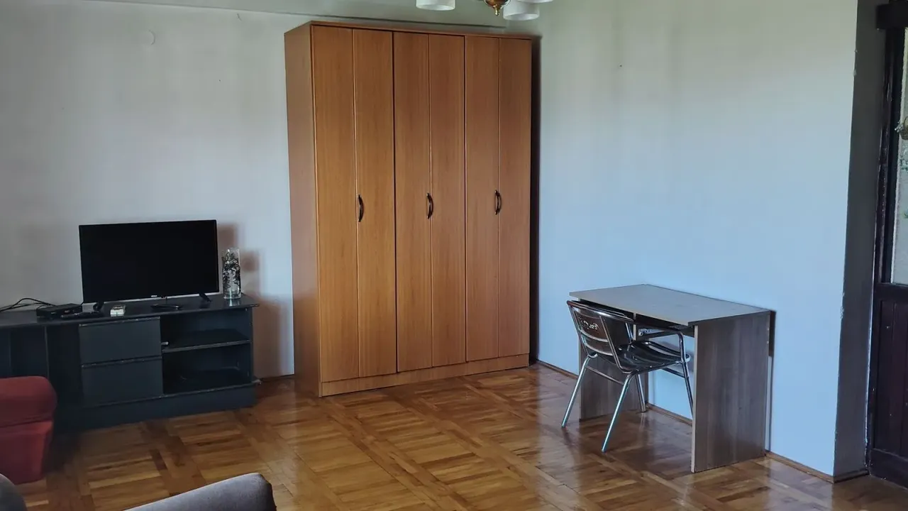 Rent, studio apartment, 45m², Malo Brdo, Podgorica