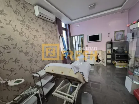 Sale, office space, 60m², Pejton, Podgorica - image 2