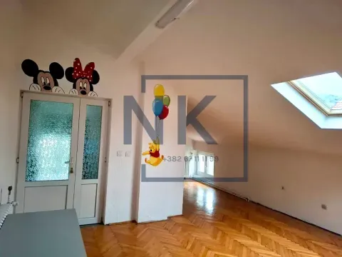 Izdavanje, kuća, 300m², Stari Aerodrom, Podgorica - image 13