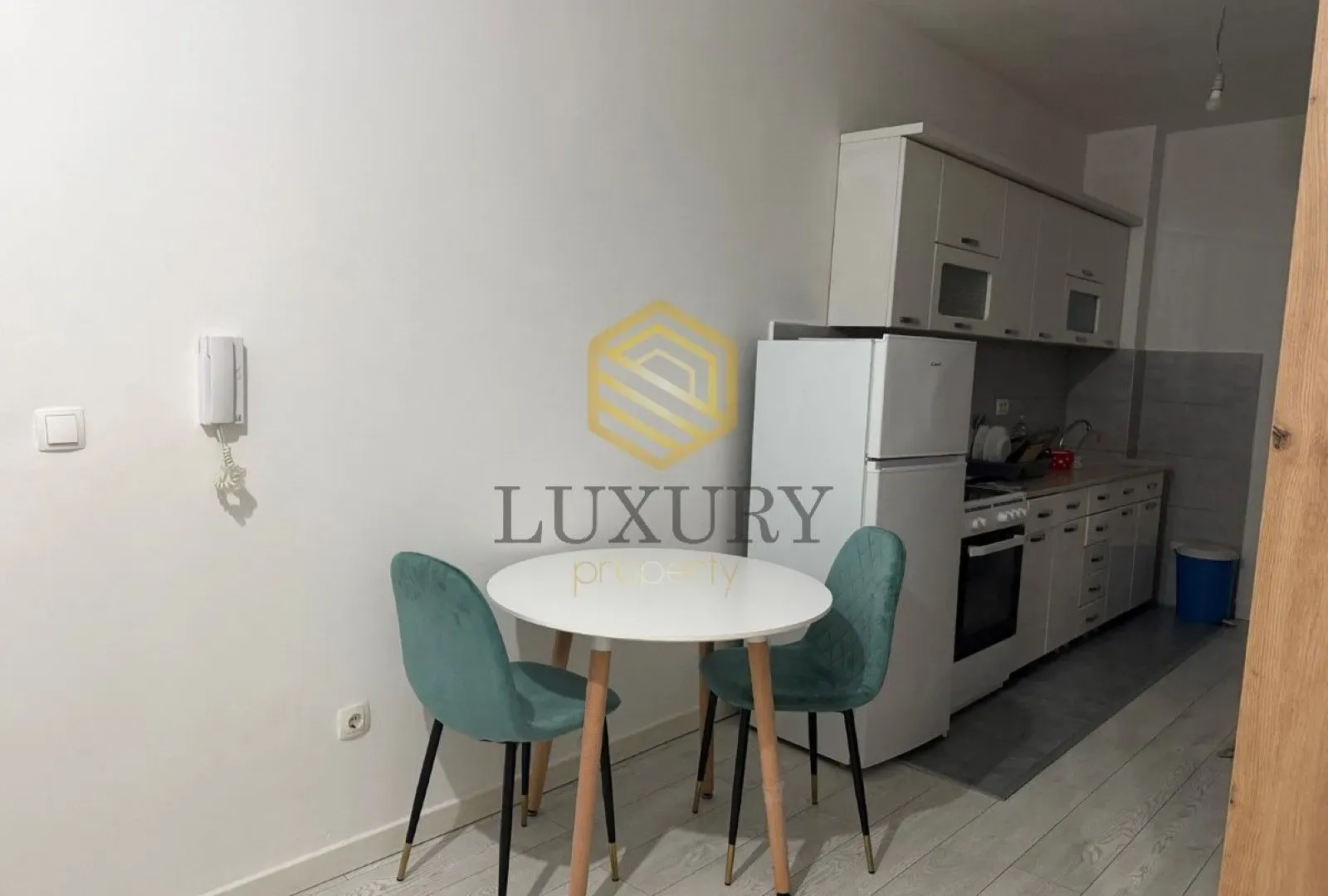 Prodaja, dvosoban stan, 51m², Stari Aerodrom, Podgorica