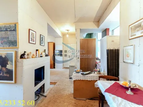 Sale, two bedroom apartment, 72m², Kalenić Pijaca, Vračar Sve Podlokacije - image 2