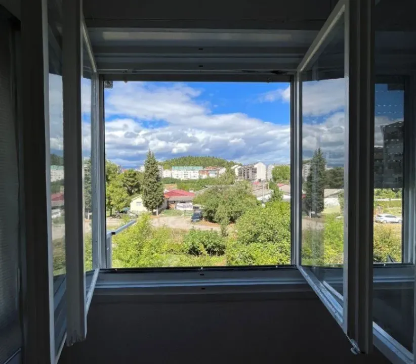 Izdavanje, dvosoban stan, 75m², Zabjelo, Podgorica