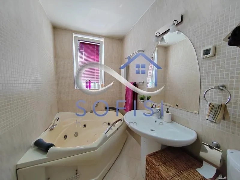 Prodaja, četvorosoban stan, 115m², Grbavica, Novi Sad Sve Podlokacije