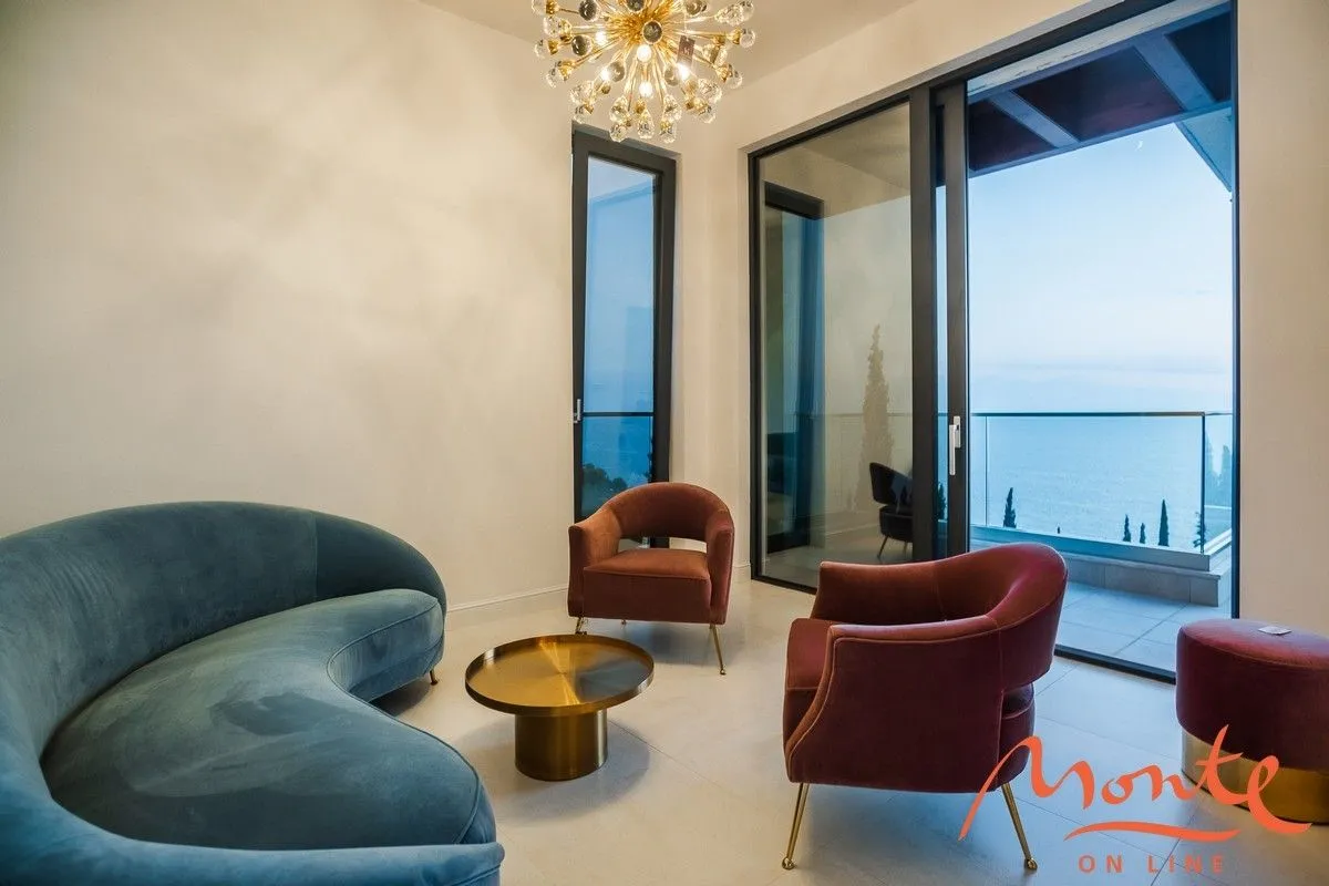 Sale, house, 632m², Reževići, Budva
