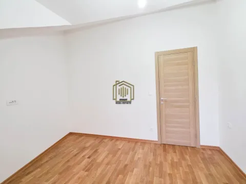 Prodaja, jednosoban stan, 40m², Stari Aerodrom, Podgorica - image 5