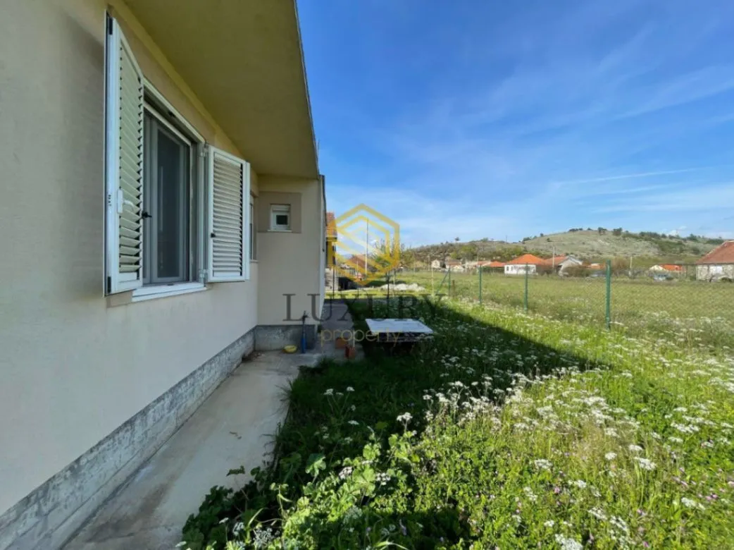 Prodaja, kuća, 103m², Dajbabe, Podgorica