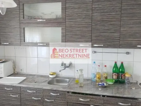 Prodaja, kuća, 188m², Petrovac na Mlavi, Srbija - image 6