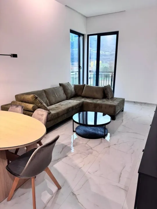 Rent, one bedroom apartment, 70m², Lastva Grbaljska, Kotor