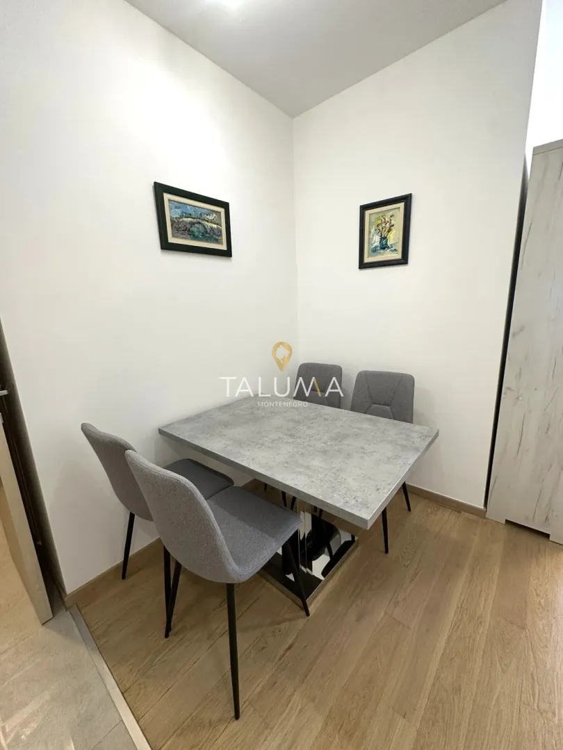 Rent, two bedroom apartment, 71m², City Kvart, Podgorica