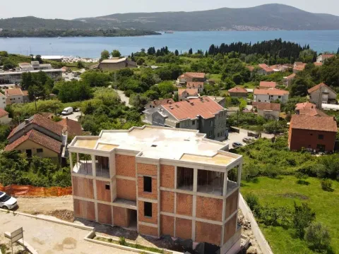 Prodaja, garsonjera, 27m², Tivat, Crna Gora - image 4