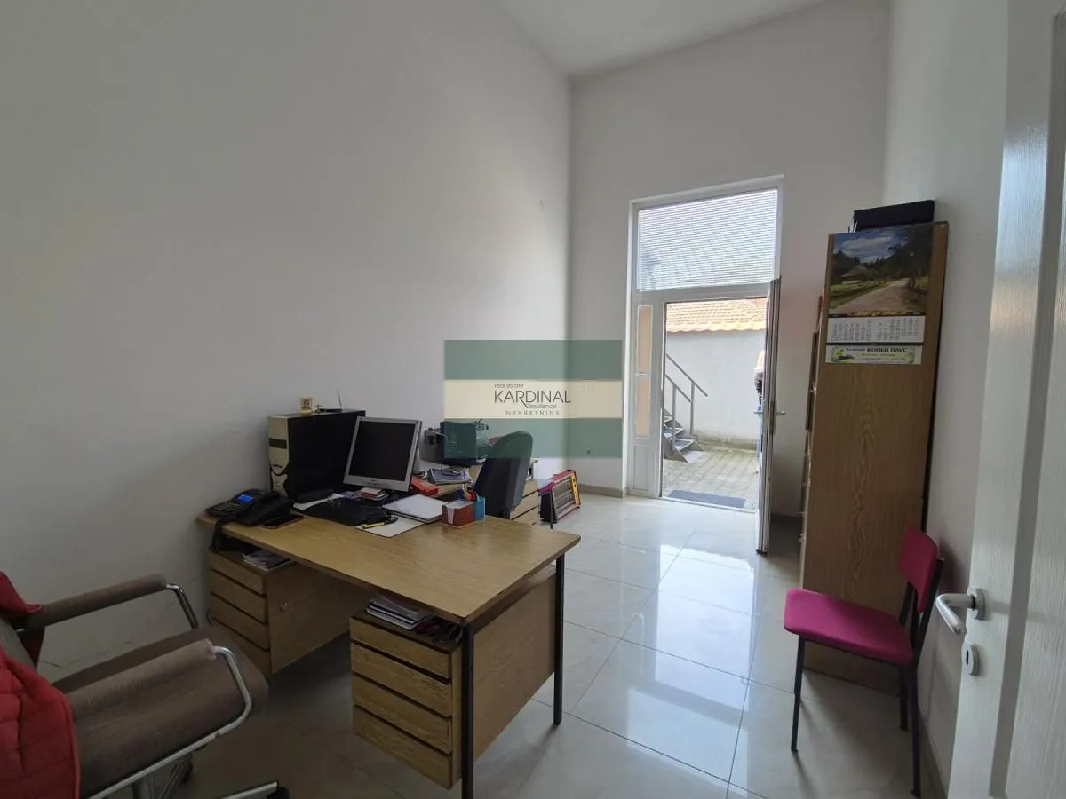 Sale, office space, 65m², Aqua park, Jagodina