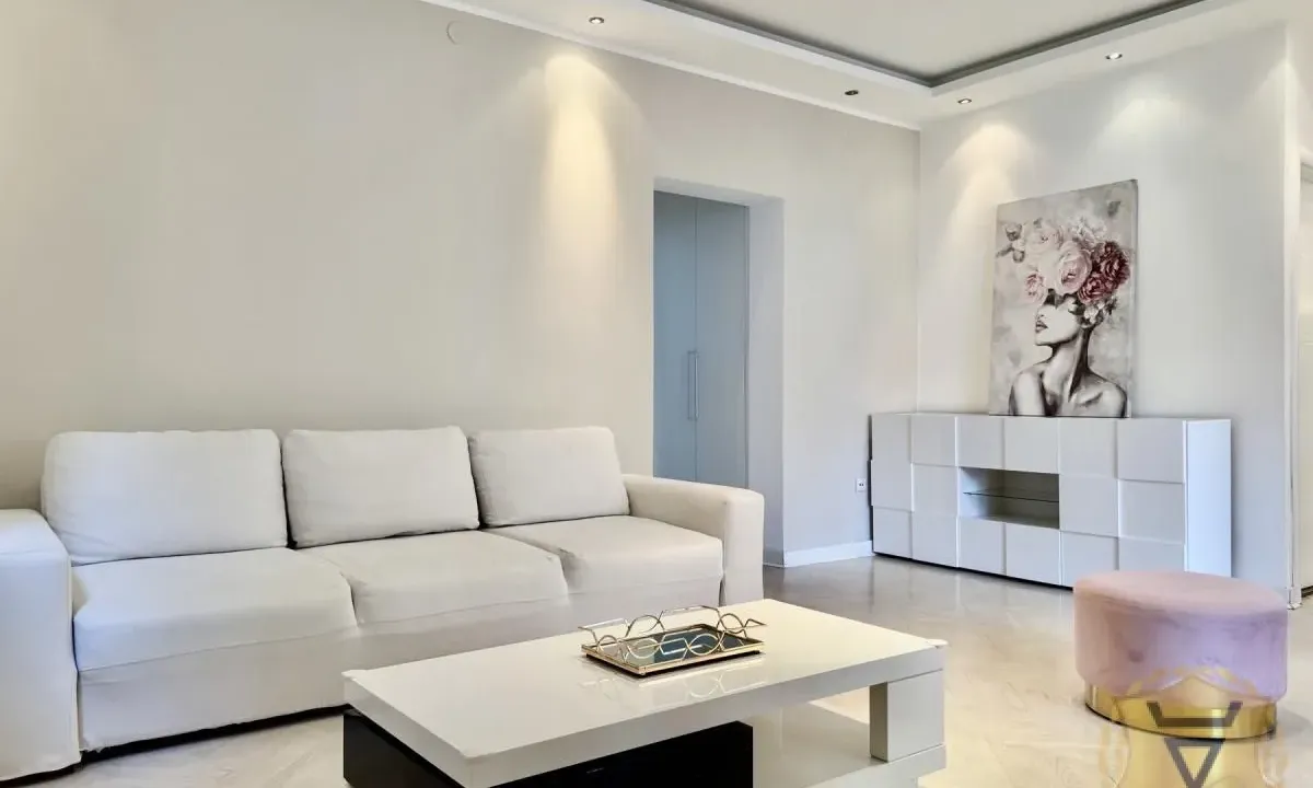 Izdavanje, trosoban stan, 100m², Stari Grad, Beograd