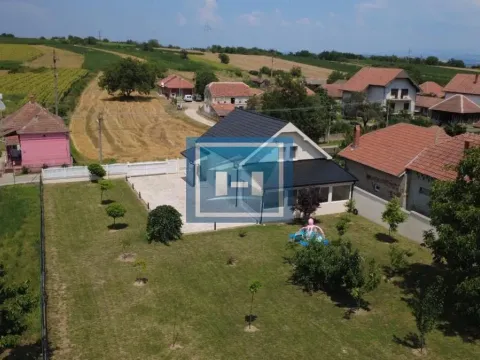 Prodaja, kuća, 200m², Majur, Jagodina - image 3
