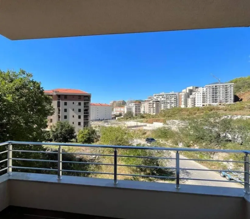 Sale, two bedroom apartment, 69m², Bečići, Budva