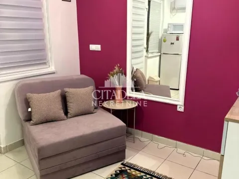 Sale, apartment, 25m², Voždovac Sve Podlokacije, Beograd