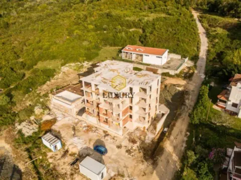 Prodaja, jednosoban stan, 46m², Herceg Novi, Crna Gora - image 1