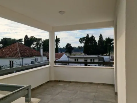 Izdavanje, dvosoban stan, 75m², Murtovina, Podgorica - image 5