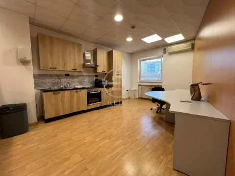 Rent, office space, 280m², Centar, Novi Sad - image 10