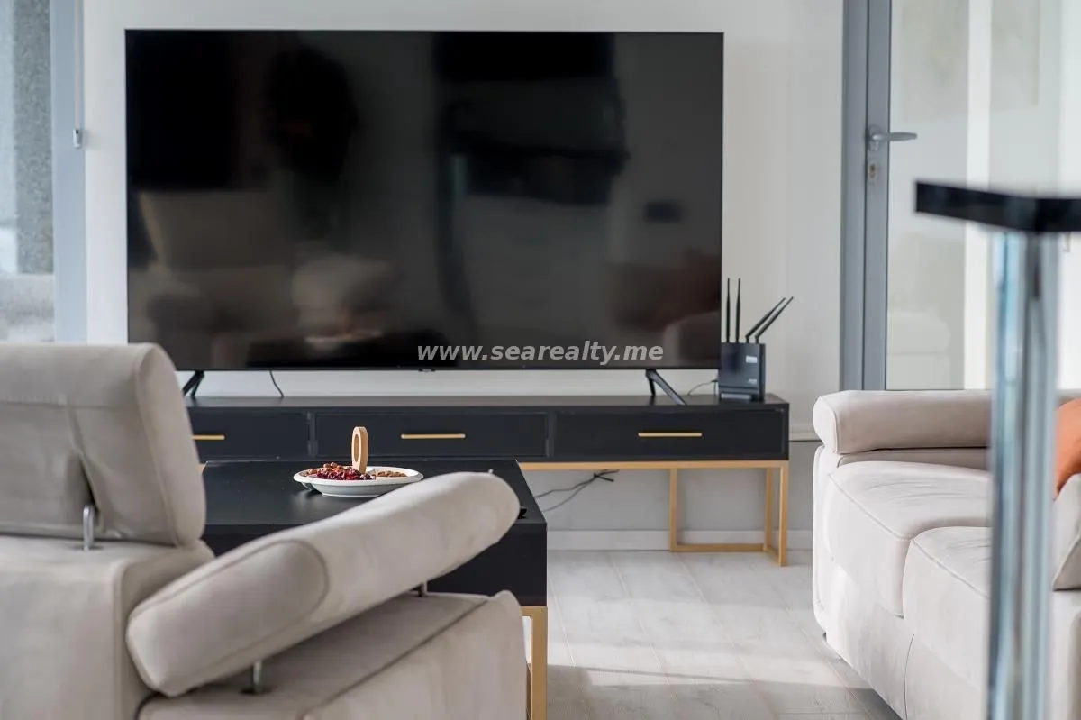 Prodaja, kuća, 280m², Tivat, Crna Gora