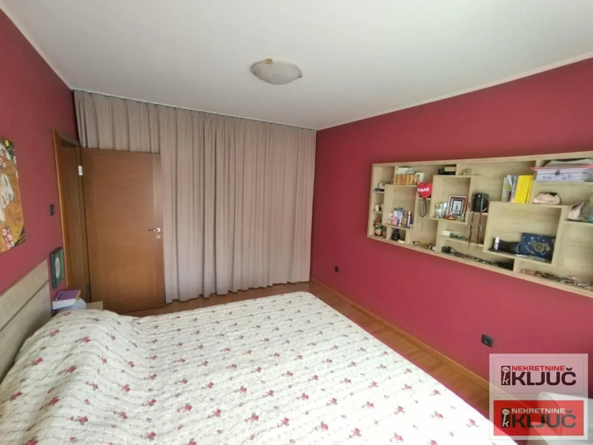 Prodaja, četvorosoban stan, 115m², Grbavica, Novi Sad Sve Podlokacije