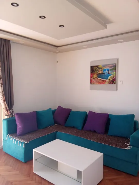 Izdavanje, jednosoban stan, 66m², Šušanj, Bar
