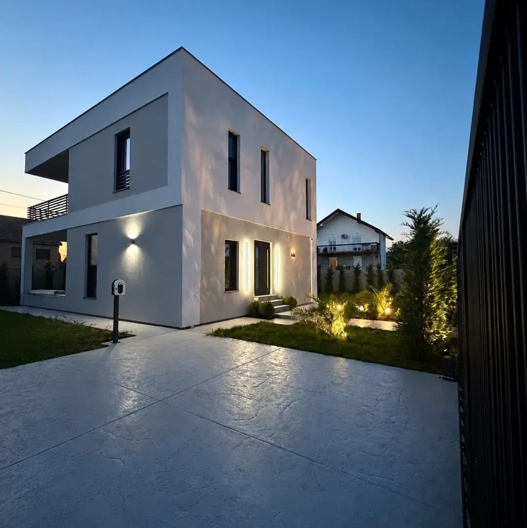 Sale, house, 225m², Gornja Gorica, Podgorica