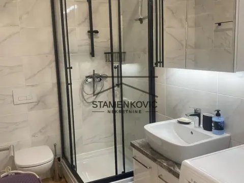 Izdavanje, dvosoban stan, 40m², Bulevar Evrope, Novi Sad Sve Podlokacije - image 9