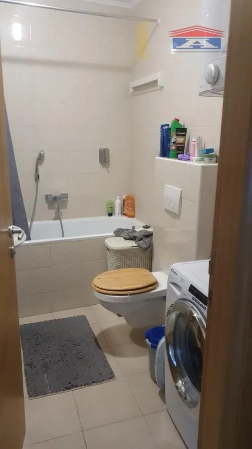 Izdavanje, jednosoban stan, 42m², Grbavica, Novi Sad Sve Podlokacije