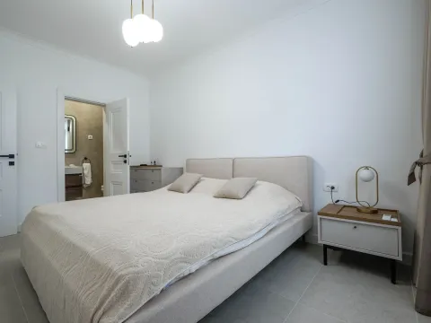 Sale, two bedroom apartment, 87m², Bečići, Budva - image 26