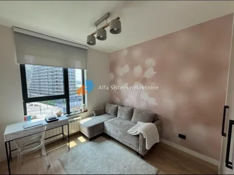 Izdavanje, trosoban stan, 80m², Savski Venac, Beograd - image 6