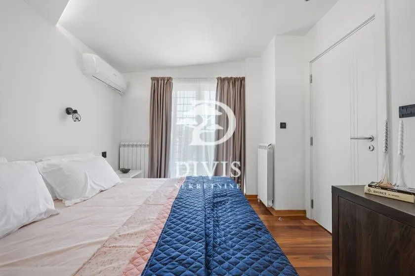 Rent, house, 513m², Dedinje Sve Podlokacije, Beograd