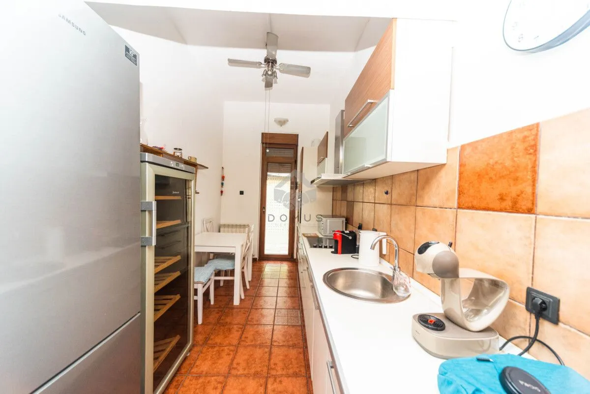Rent, house, 280m², Gorica C, Podgorica