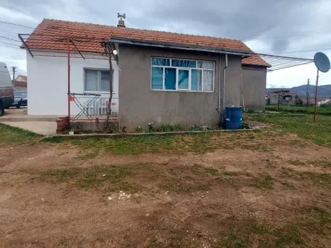Prodaja, kuća, 67m², Centar, Nikšić - image 2
