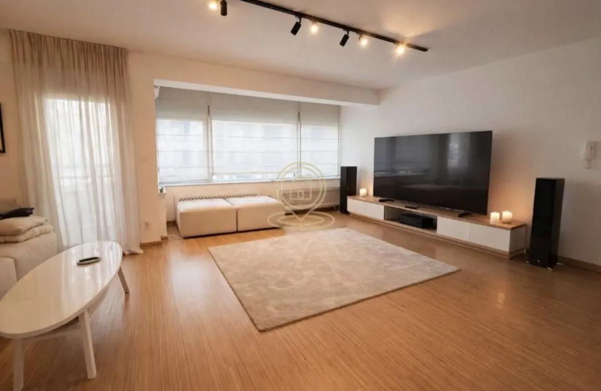 Izdavanje, trosoban stan, 102m², Vračar Hram, Vračar Sve Podlokacije