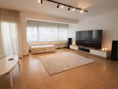 Izdavanje, trosoban stan, 102m², Vračar Hram, Vračar Sve Podlokacije - image 8